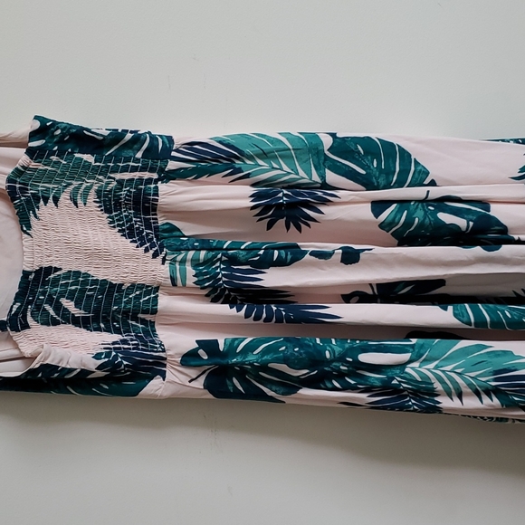 Girls dress - Picture 2 of 6